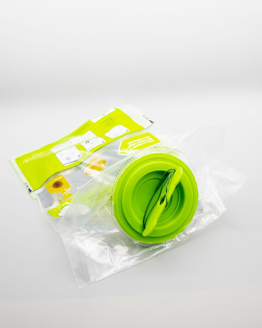 Pack to eliminate flies abroad