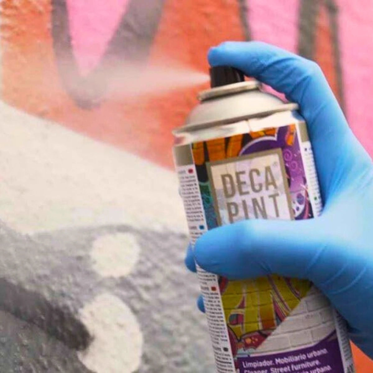 spray graffiti