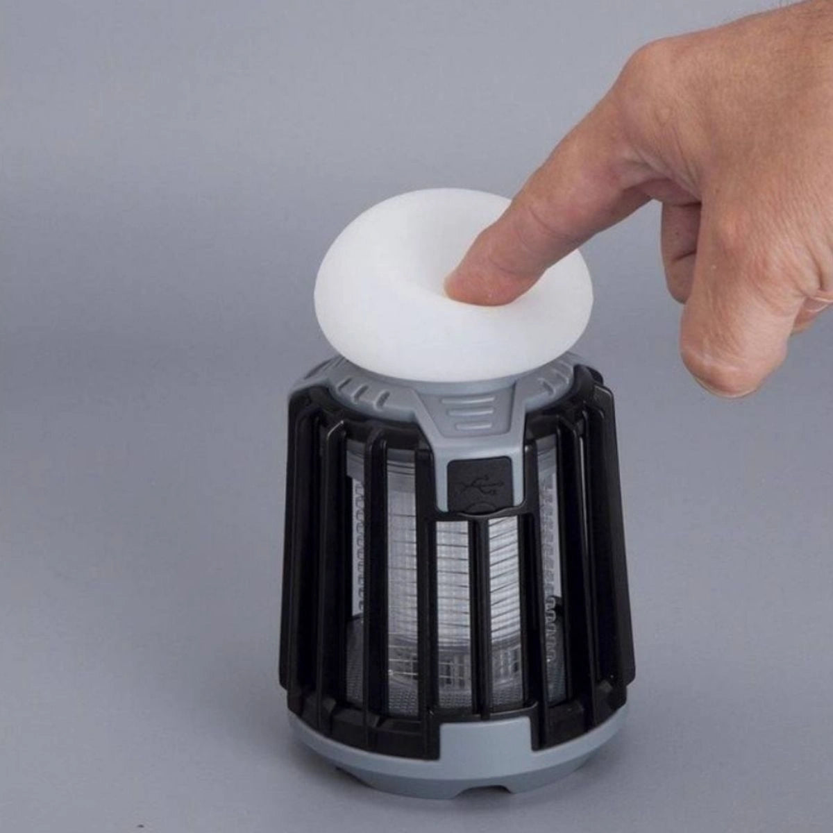 Máquina anti mosquitos com lanterna